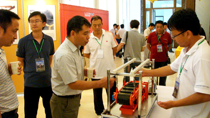 隆基現(xiàn)場演示鋼渣帶磁機工作原理 隆基現(xiàn)場演示鋼渣帶磁機工作原理